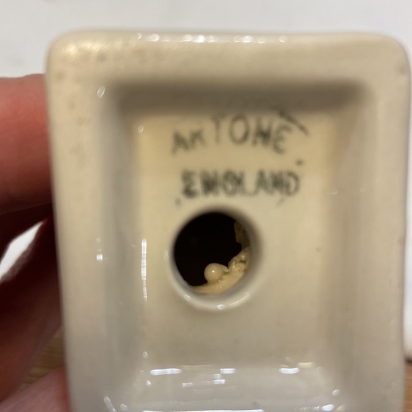 Vintage Artone England Rabbit Figurine School Boy Bunny - Picture 5 of 8